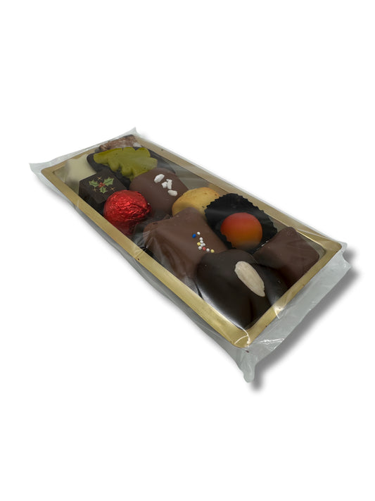 Produktbild von Filztasche „I love Santa“ 125 g – adventliche Gebäck-Pralinen-Mischung in dekorativer Filztasche, handgefertigt von der Confiserie Rabbel.