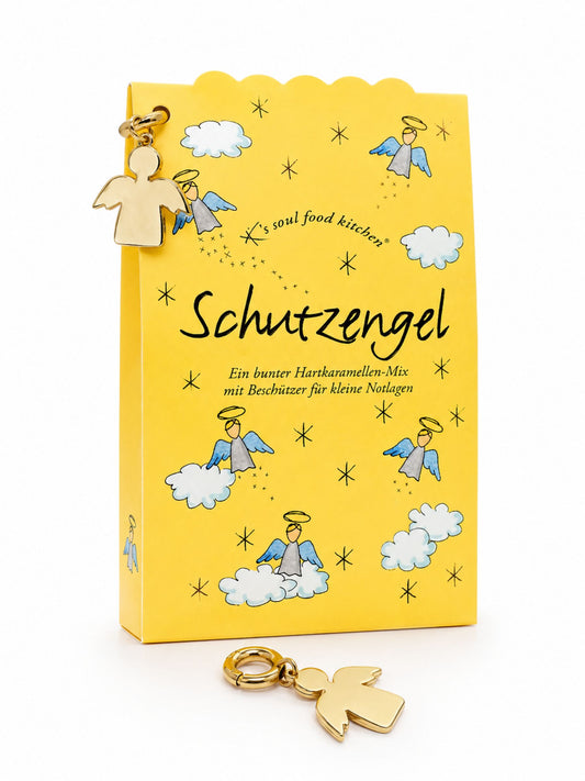 Schutzengel Bonbons mit Anhänger 50g von K's Soul Food Kitchen vor weißem Studiohintergrund